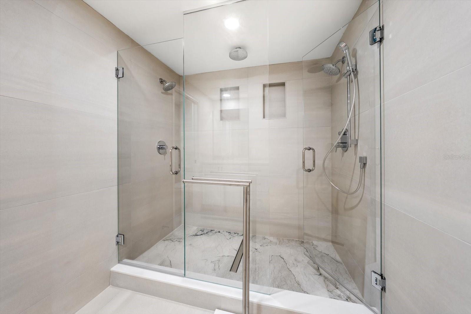 GRANDE ON SAND KEY - Residential