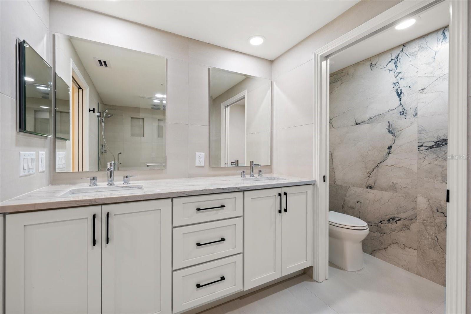 GRANDE ON SAND KEY - Residential