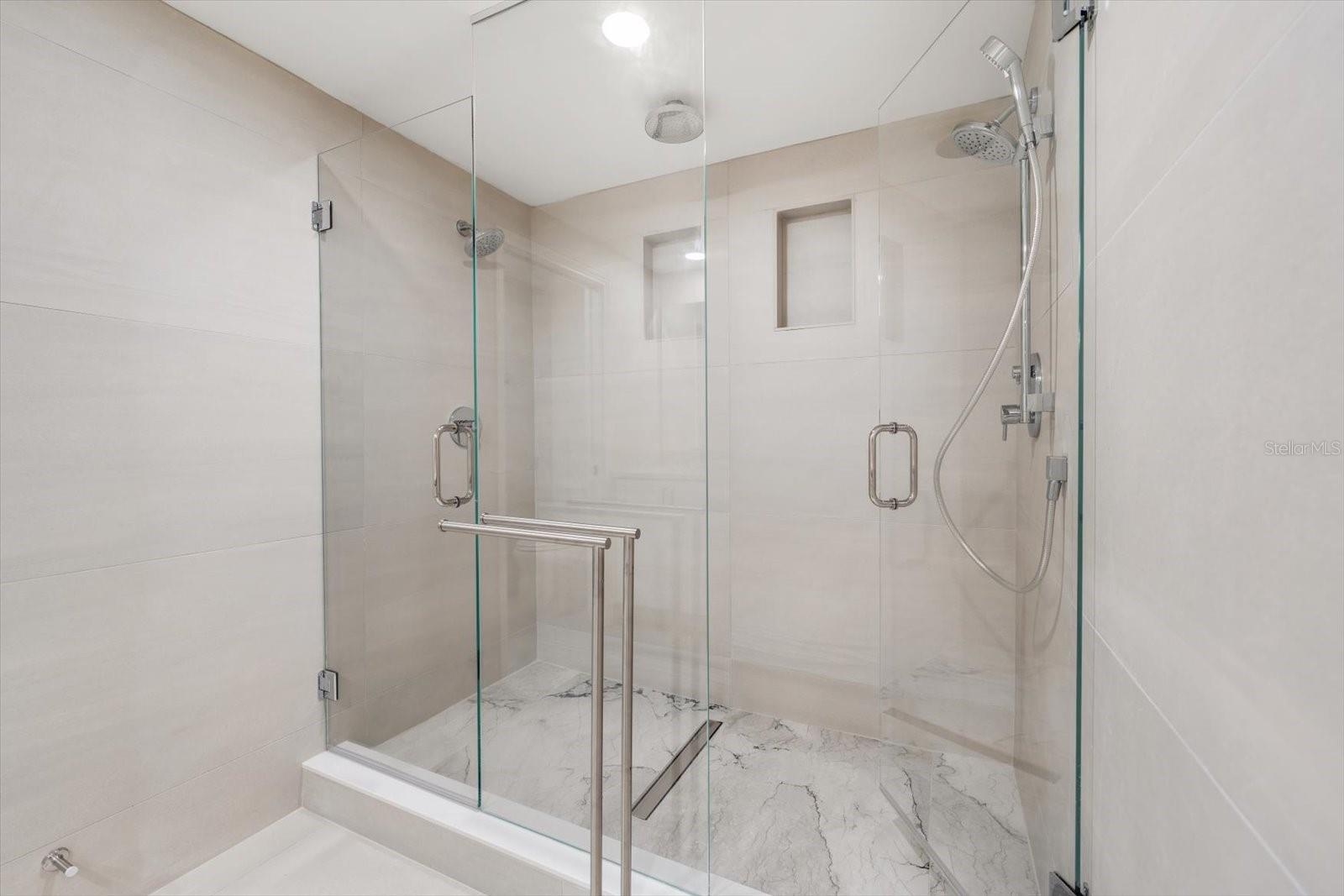 GRANDE ON SAND KEY - Residential