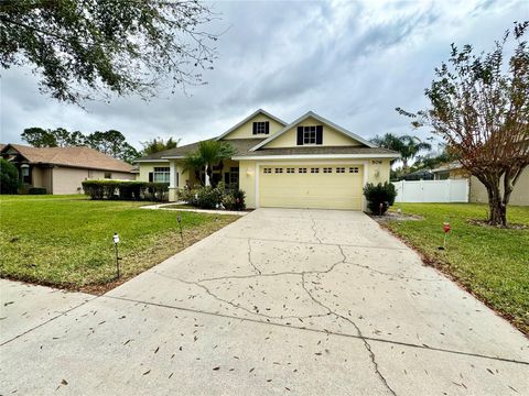 A home in AUBURNDALE