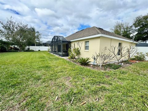 A home in AUBURNDALE