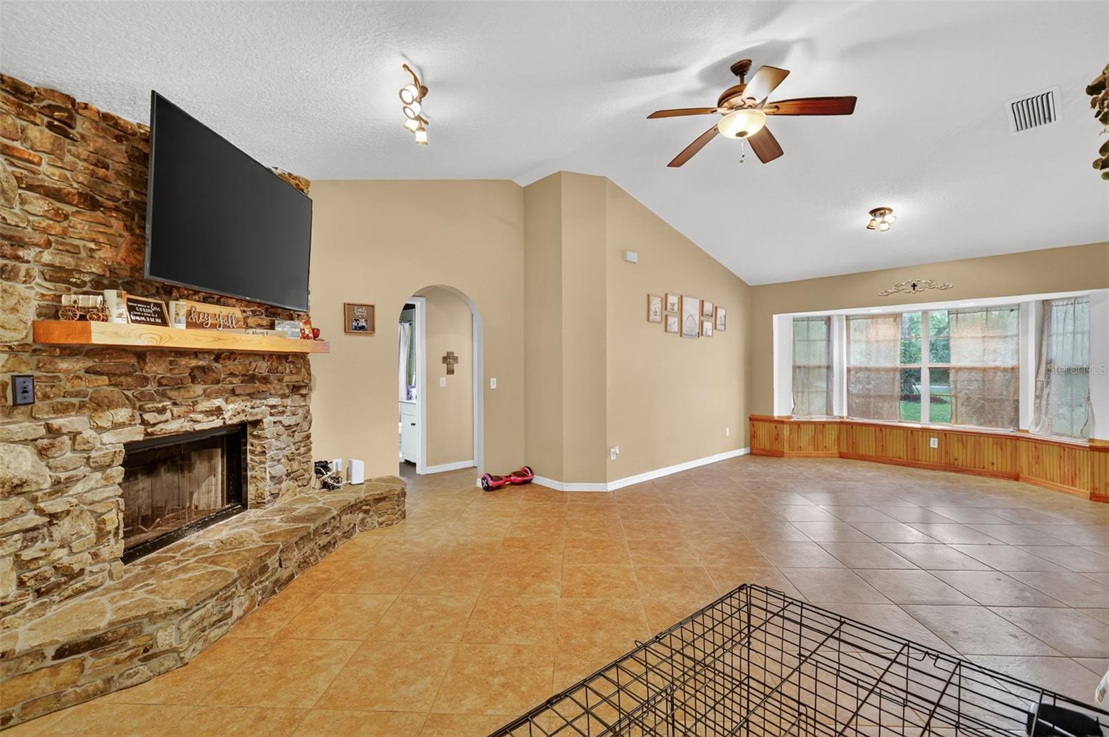EAST UMATILLA - Residential