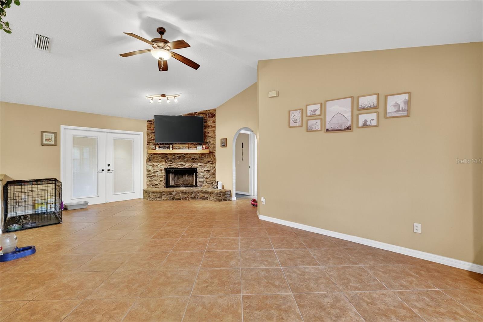 EAST UMATILLA - Residential
