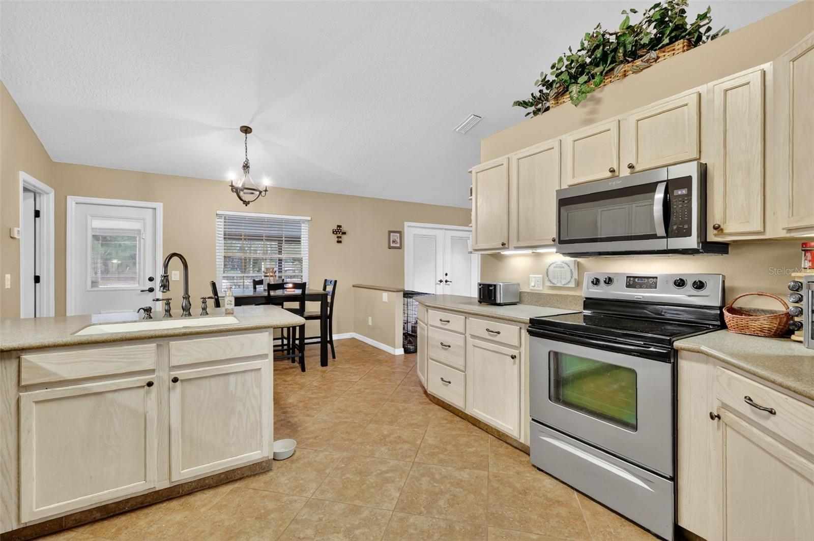 EAST UMATILLA - Residential