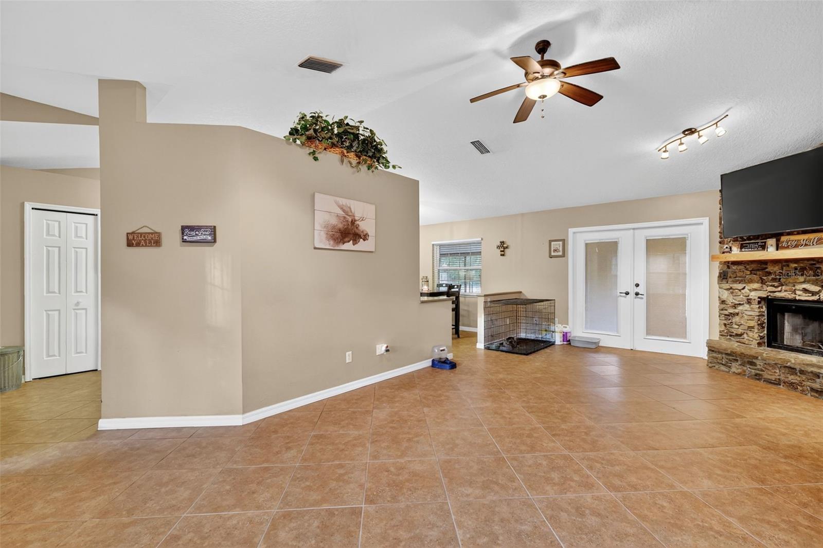 EAST UMATILLA - Residential