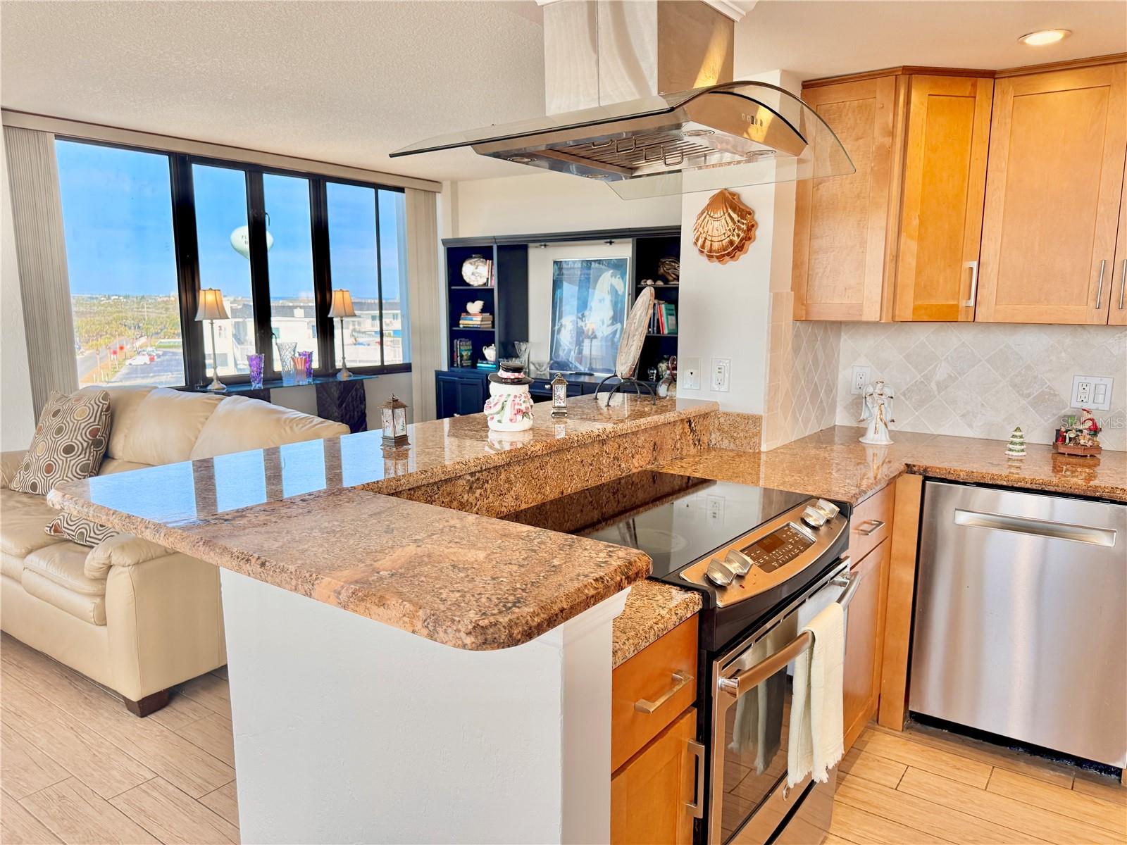 NAUTILUS CONDO - Residential