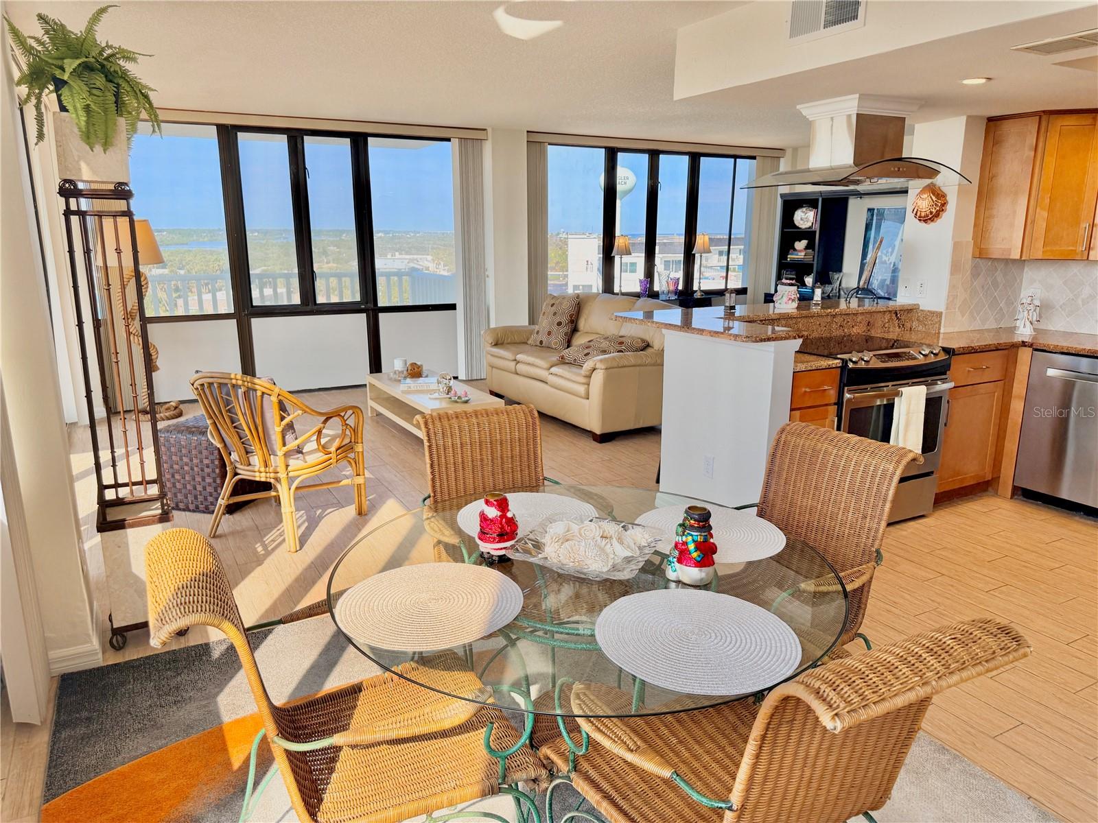 NAUTILUS CONDO - Residential