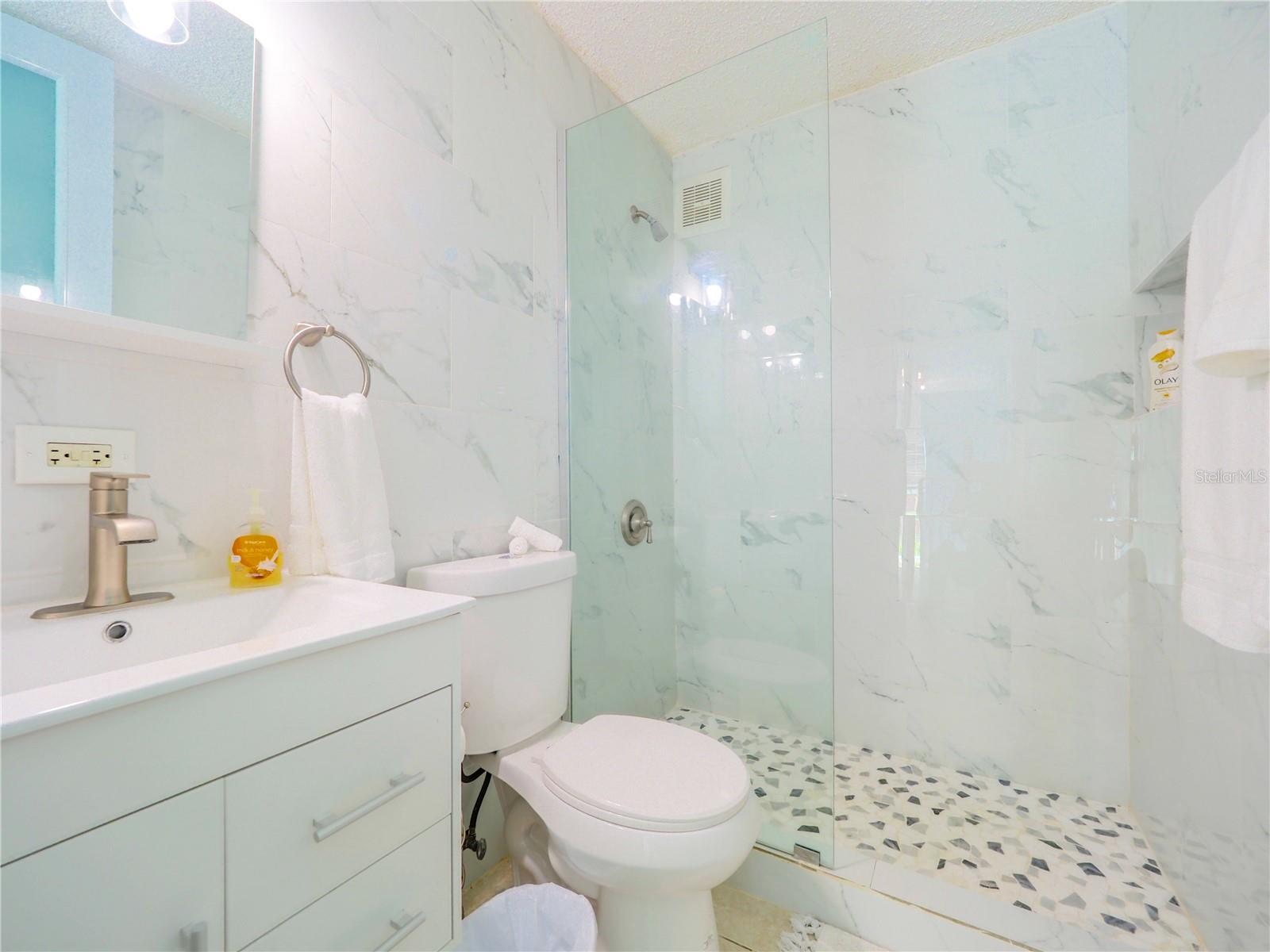 CONDOMINIO OLAS DEL MAR - Residential