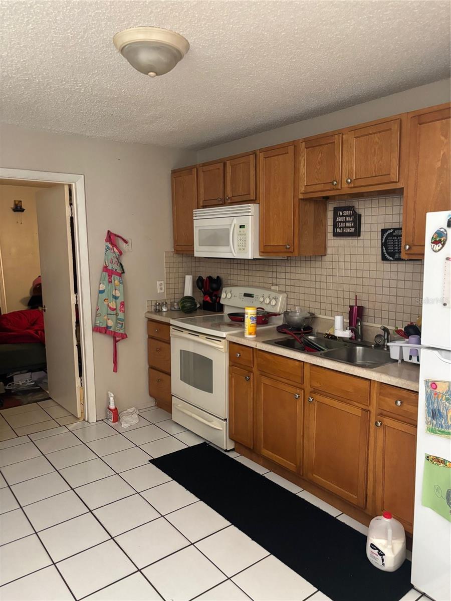 ACREAGE & UNREC - Residential Income