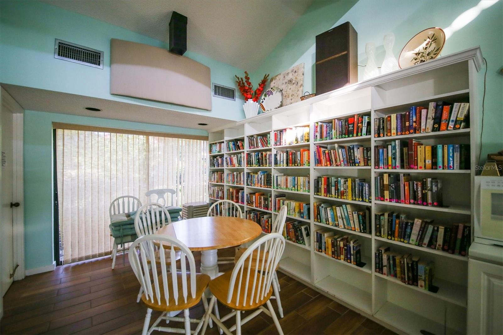 ASHTON LAKES 01 & 02 - Residential Lease