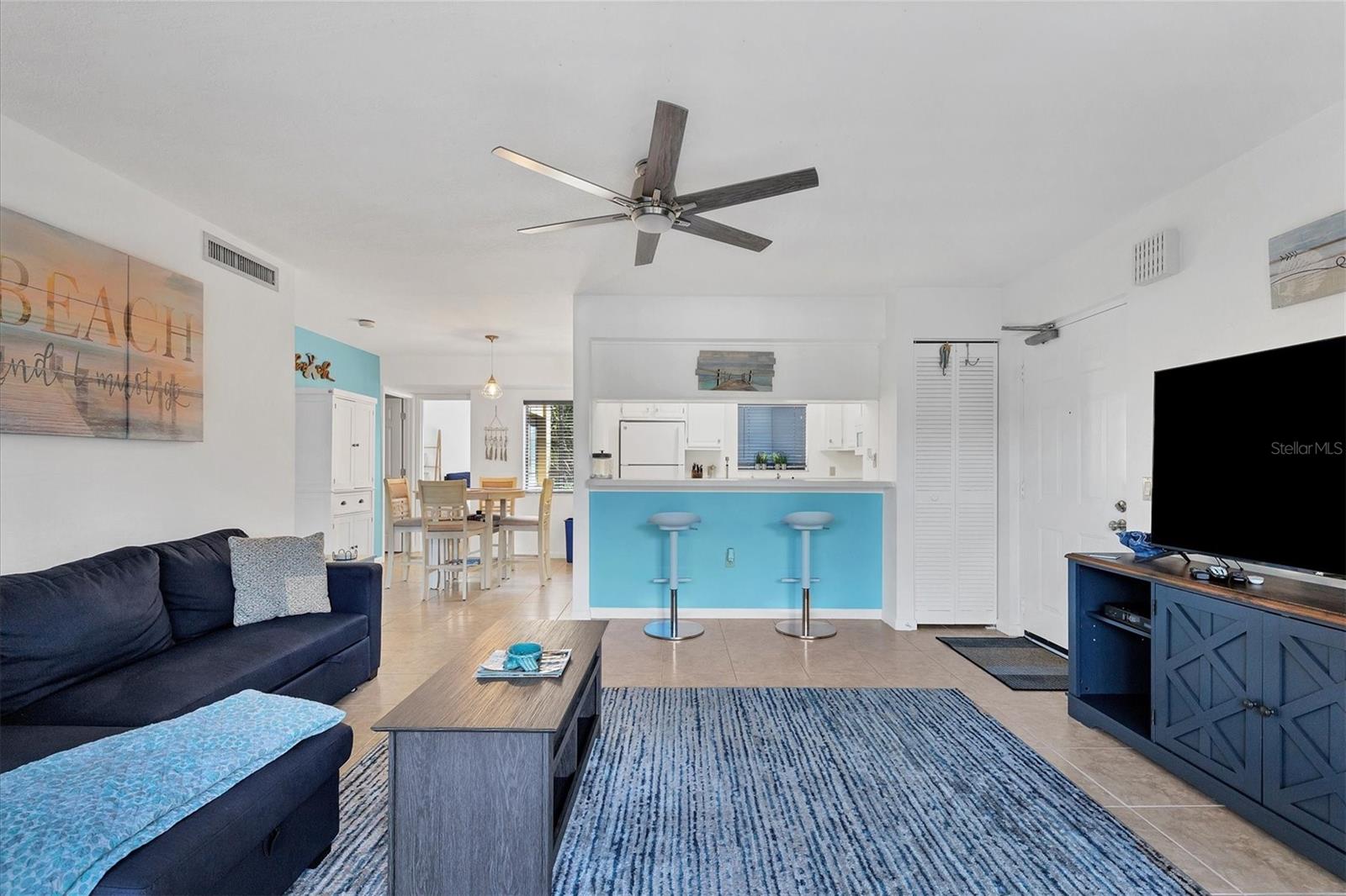 ASHTON LAKES 01 & 02 - Residential Lease