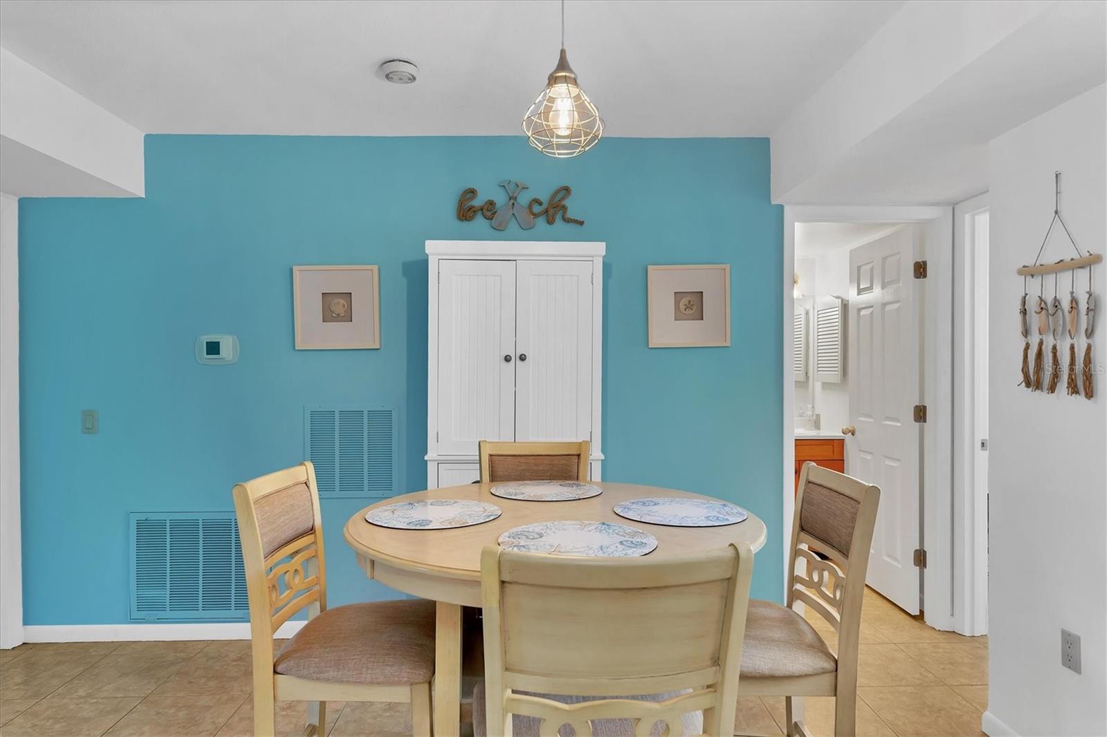 ASHTON LAKES 01 & 02 - Residential Lease