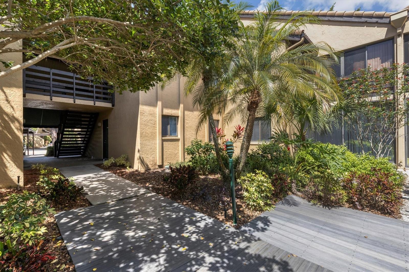 ASHTON LAKES 01 & 02 - Residential Lease