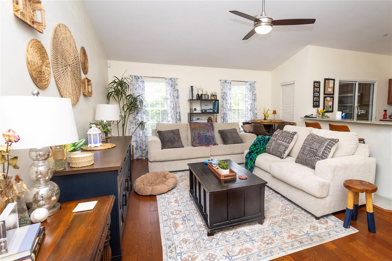 ALLENS PARK CONDO - Residential