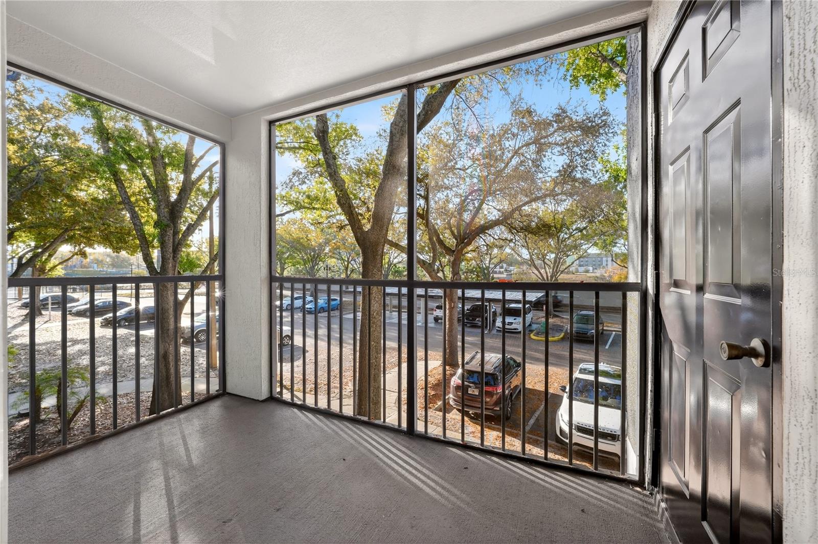 SANDLAKE PRIVATE RESIDENCES CONDO - Residential