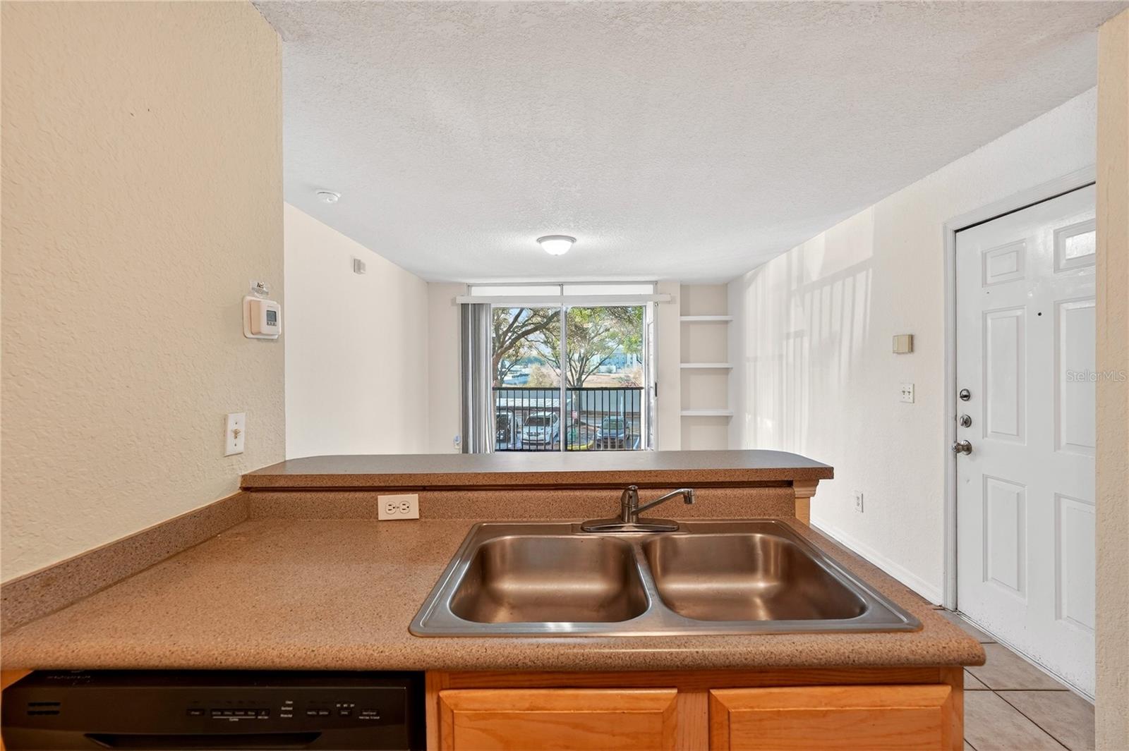 SANDLAKE PRIVATE RESIDENCES CONDO - Residential