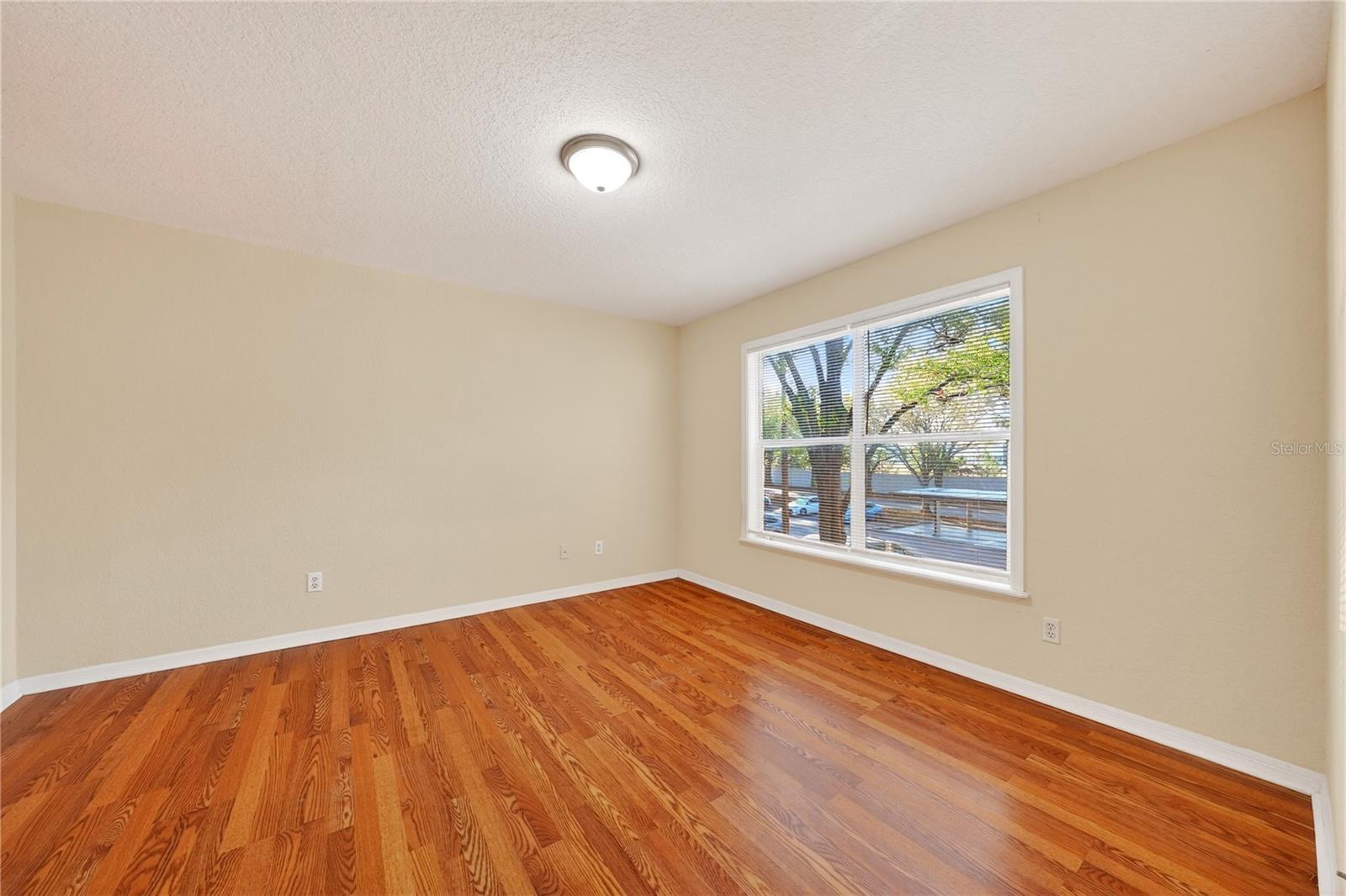 SANDLAKE PRIVATE RESIDENCES CONDO - Residential