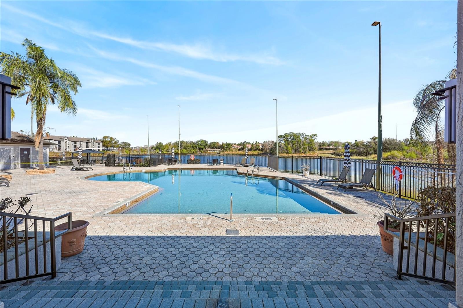 SANDLAKE PRIVATE RESIDENCES CONDO - Residential