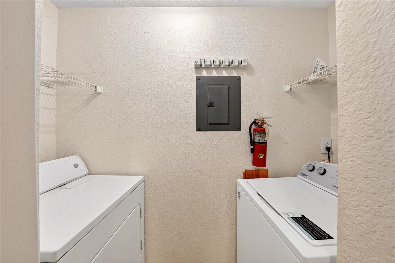 SANDLAKE PRIVATE RESIDENCES CONDO - Residential