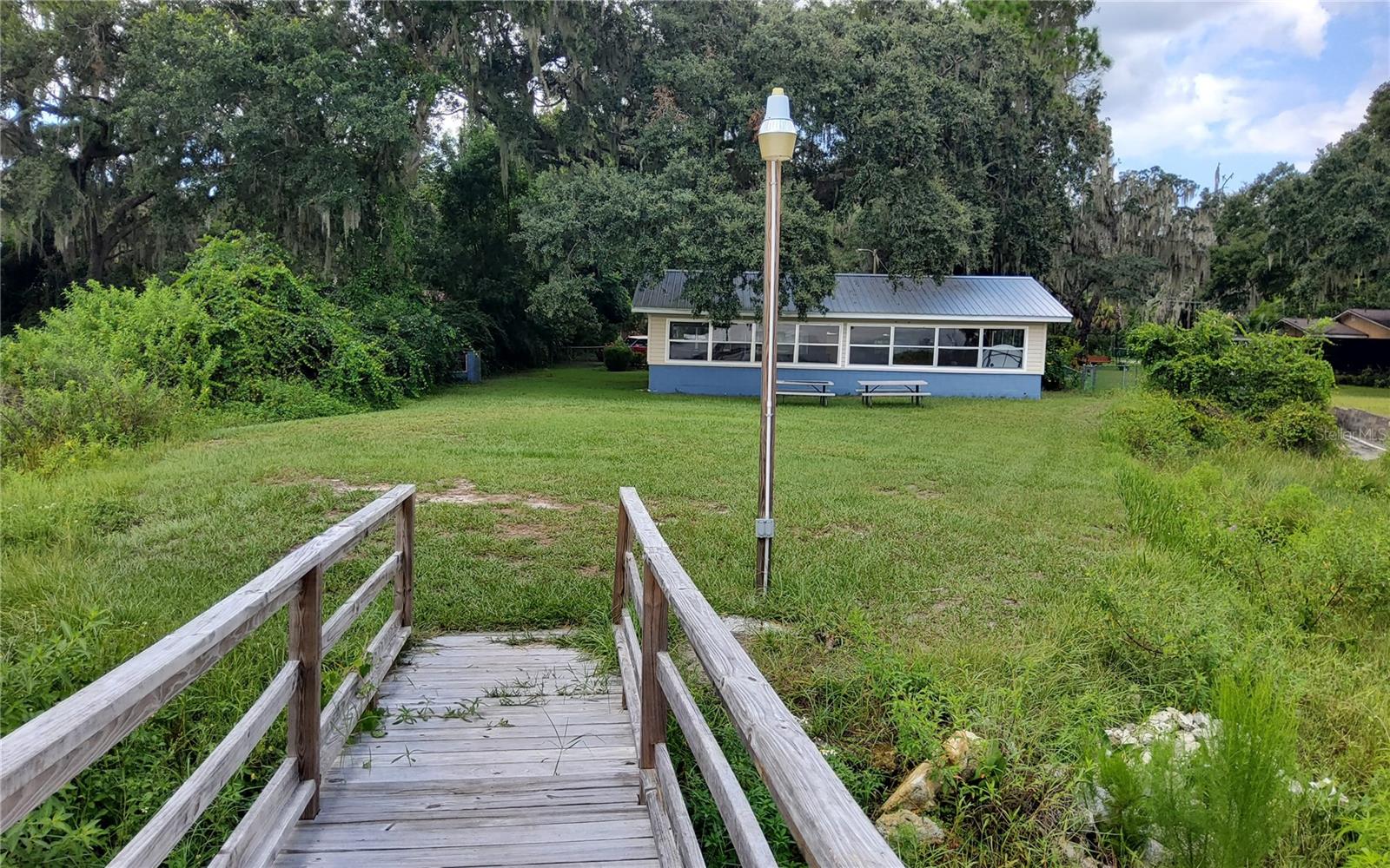 LAKE & FOREST CLUB - Land