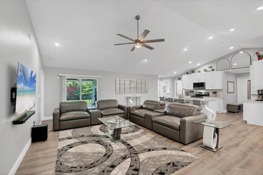 Photo of 618 Eastpointe Court, Sarasota, FL 34232 (MLS # A4664067)