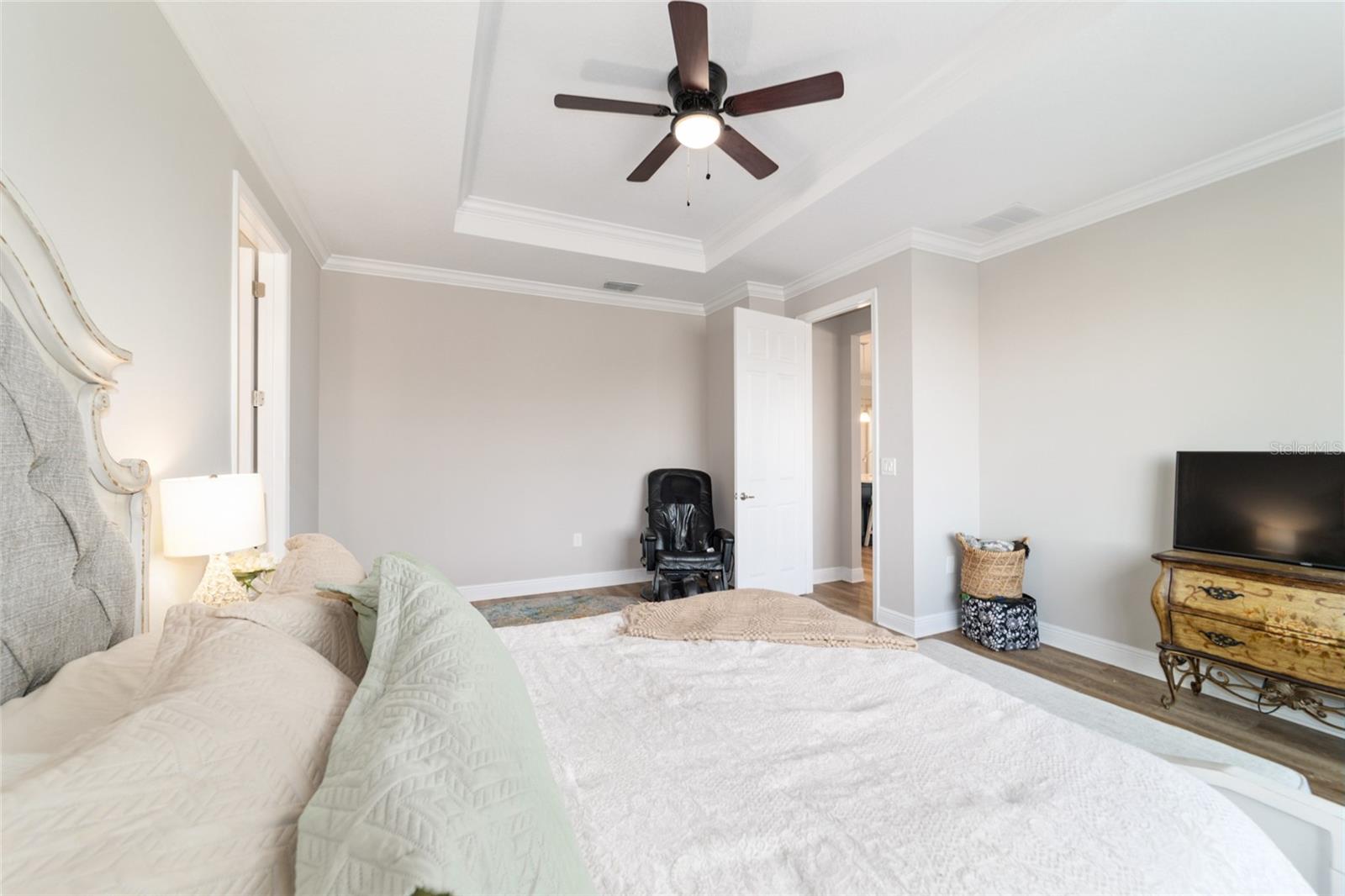 ON TOP OF THE WORLD - Residential