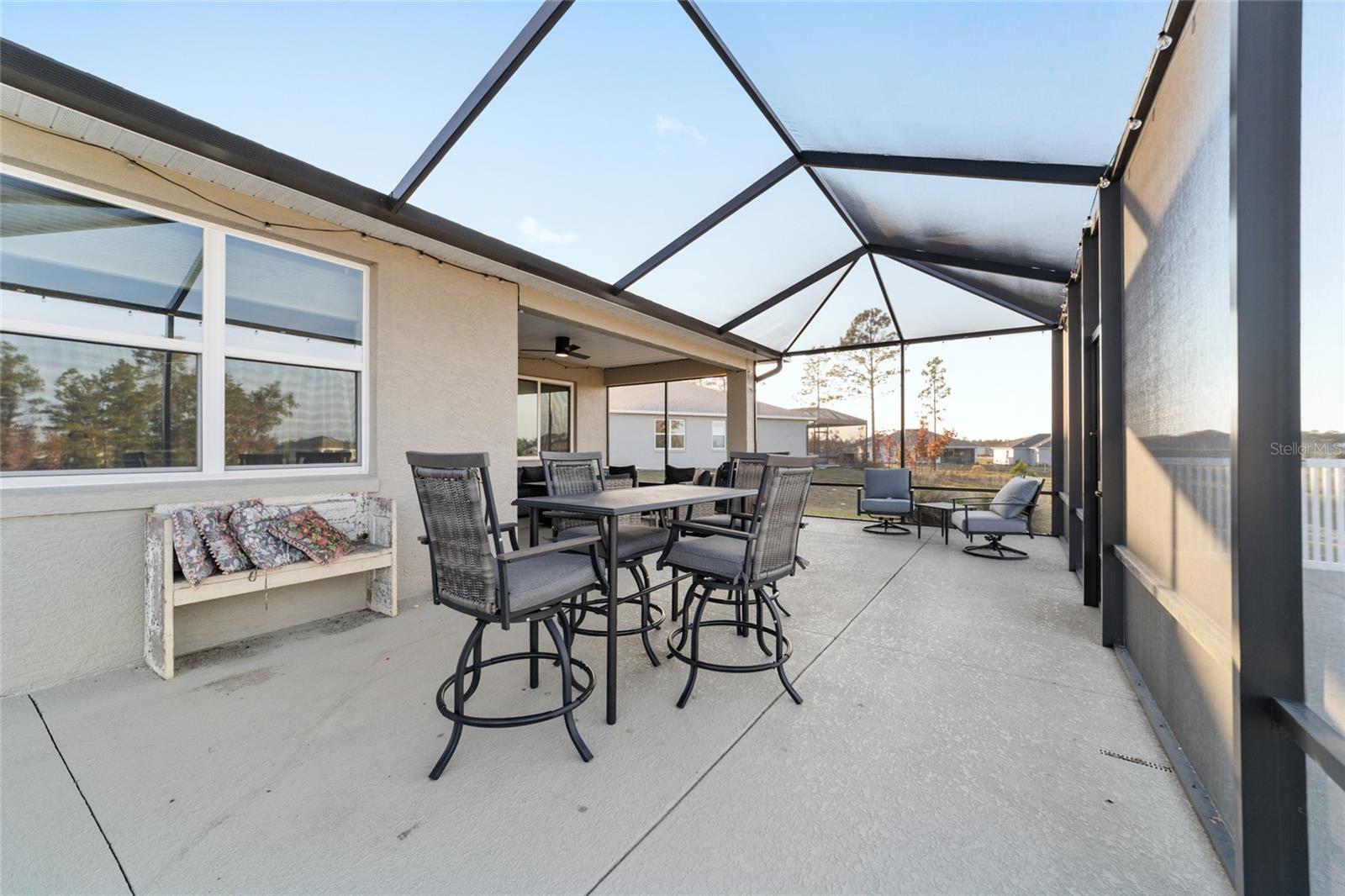 ON TOP OF THE WORLD - Residential