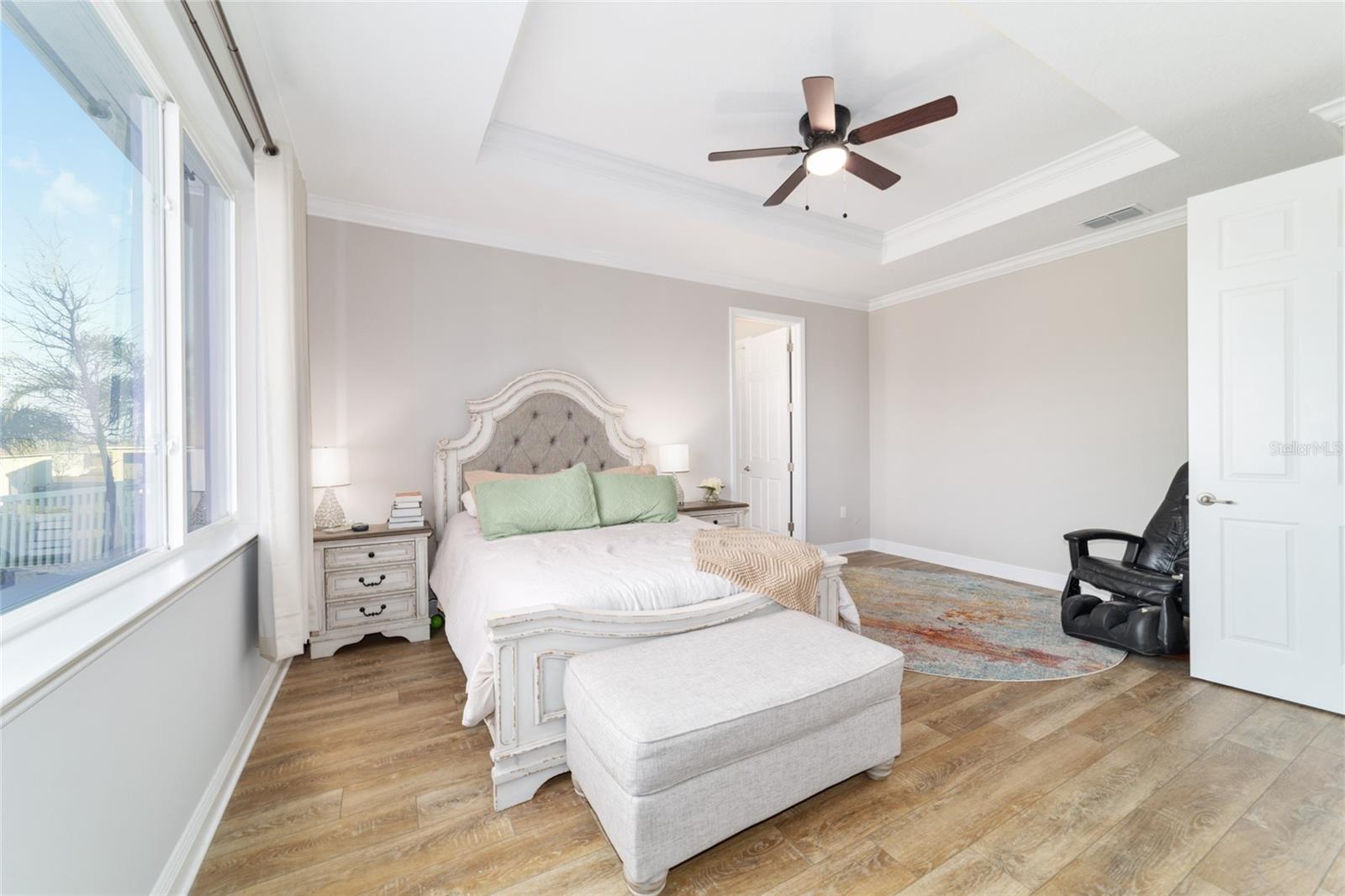 ON TOP OF THE WORLD - Residential