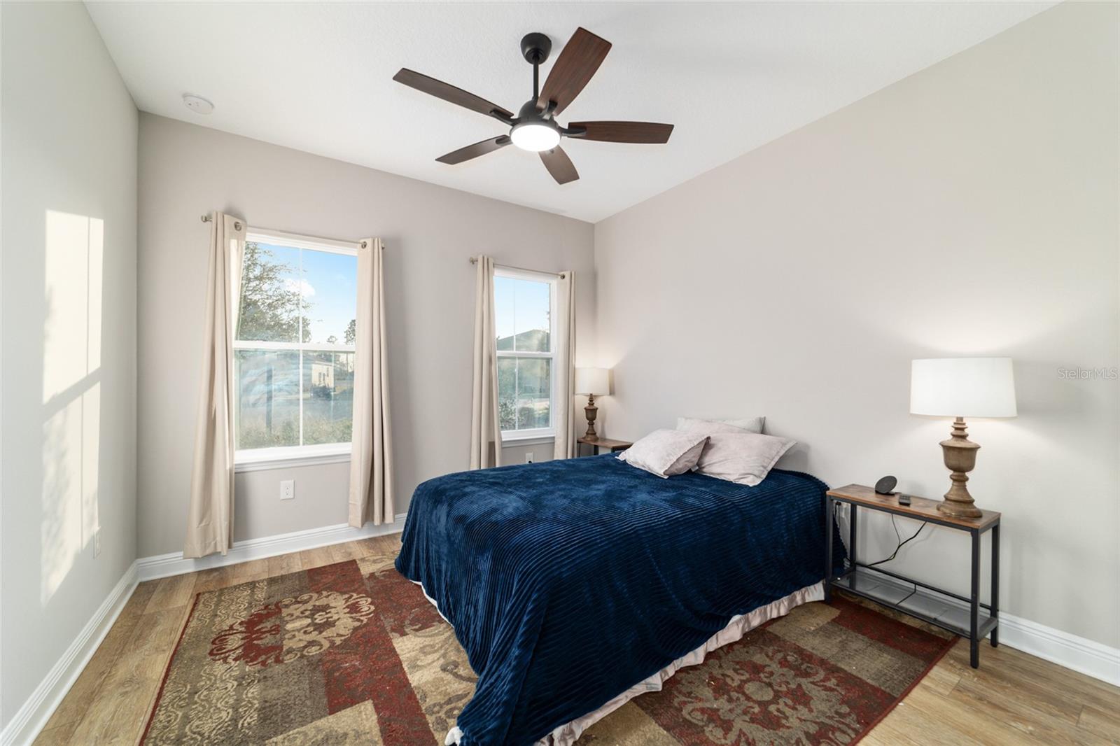 ON TOP OF THE WORLD - Residential