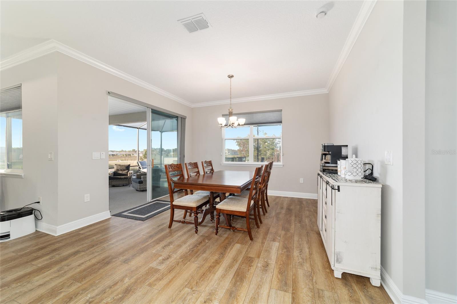 ON TOP OF THE WORLD - Residential