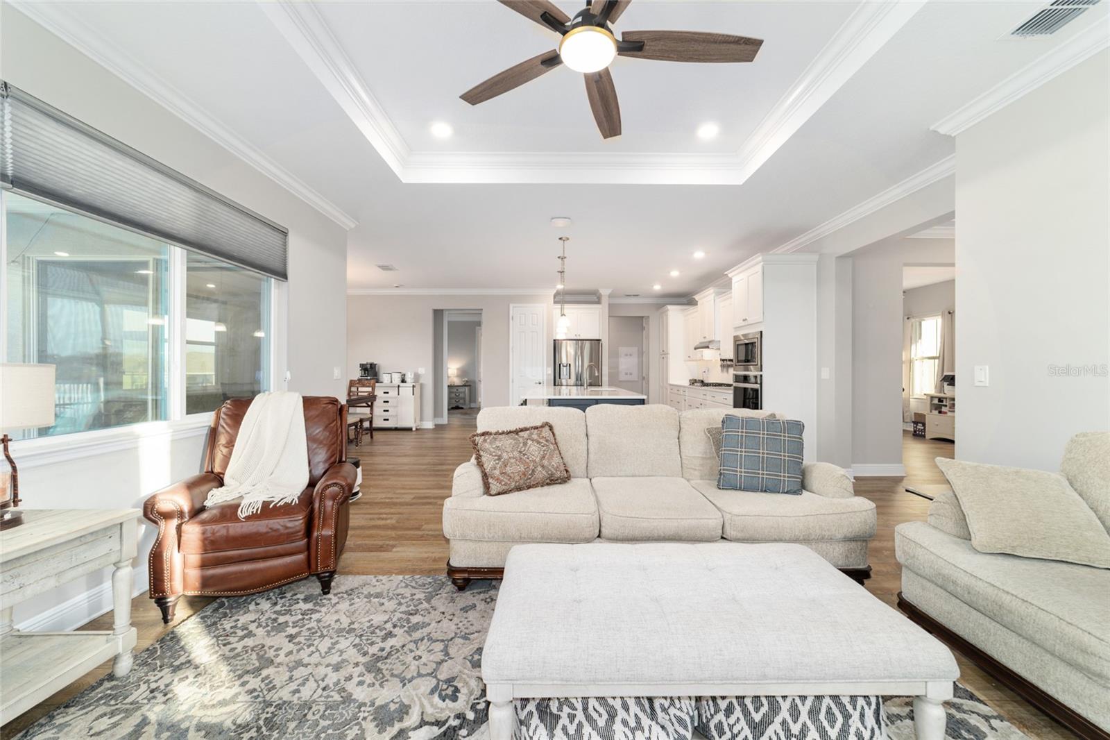 ON TOP OF THE WORLD - Residential