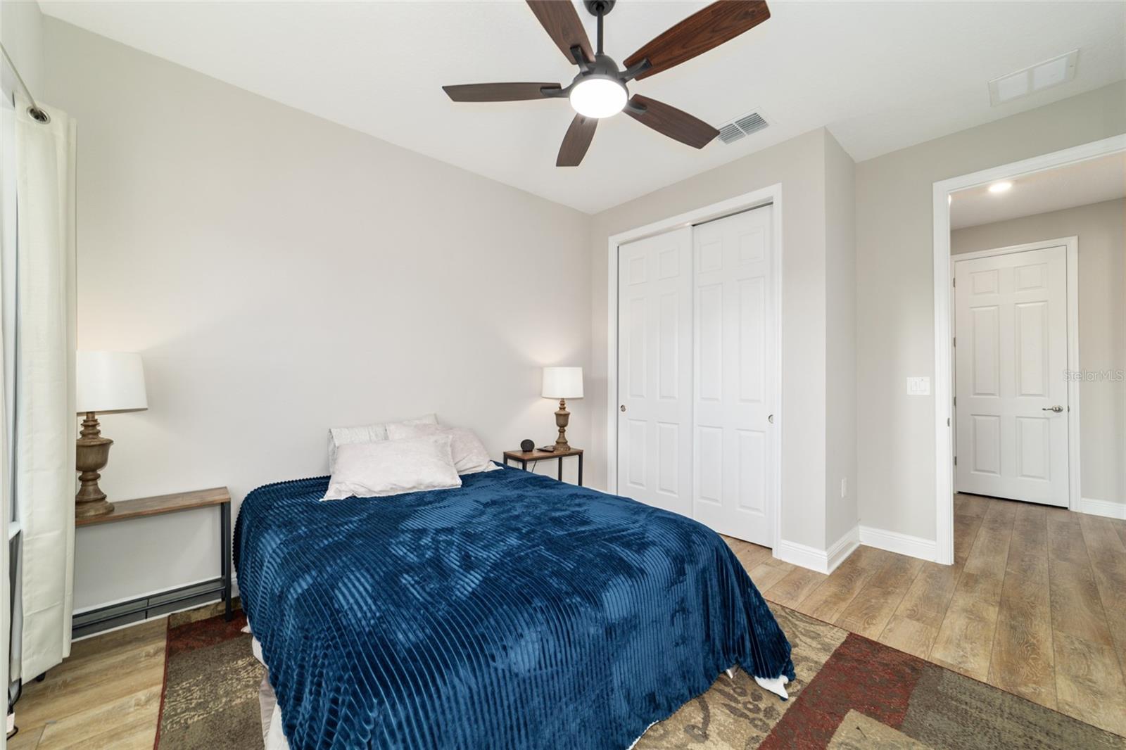 ON TOP OF THE WORLD - Residential