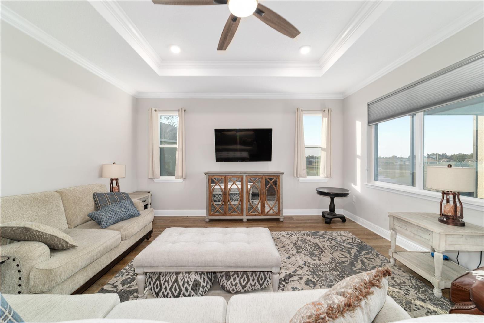 ON TOP OF THE WORLD - Residential