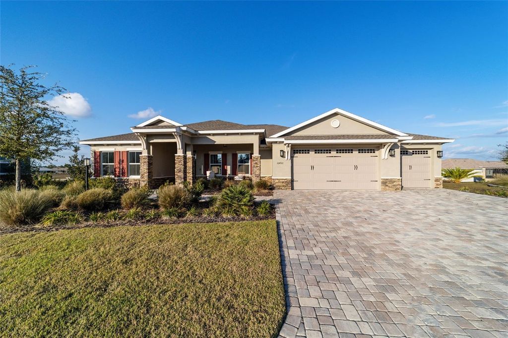 Photo of 10453 SW 99th Lane, Ocala, FL 34481 (MLS # OM716276)
