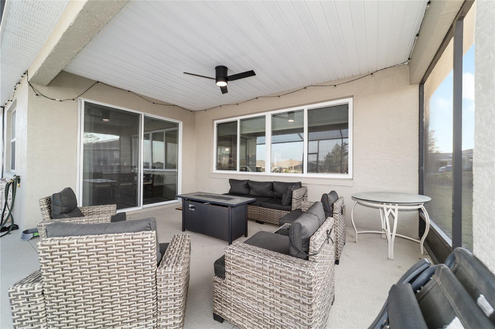 ON TOP OF THE WORLD - Residential