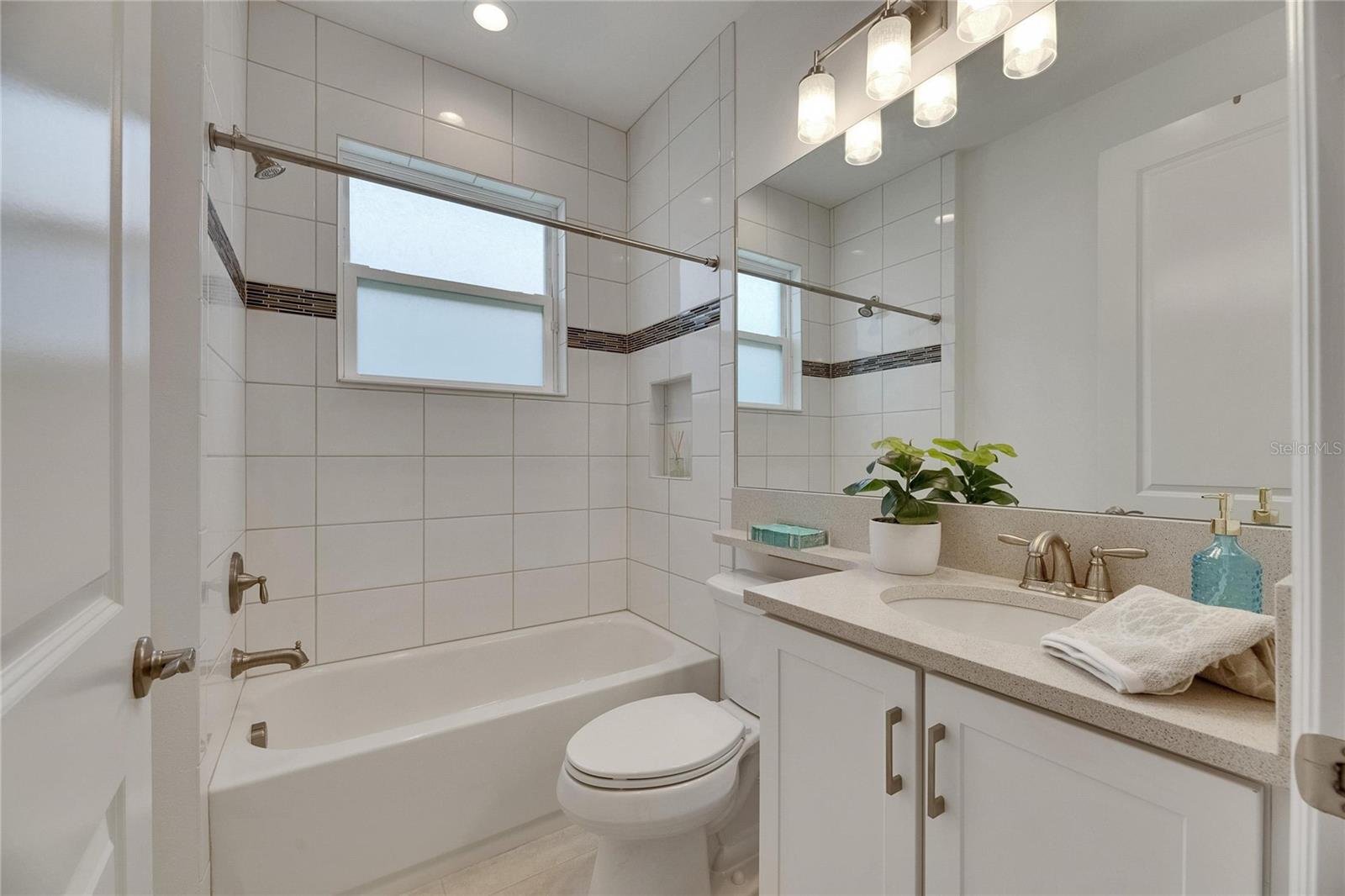 VALENCIA DEL SOL PH 3C - Residential Lease