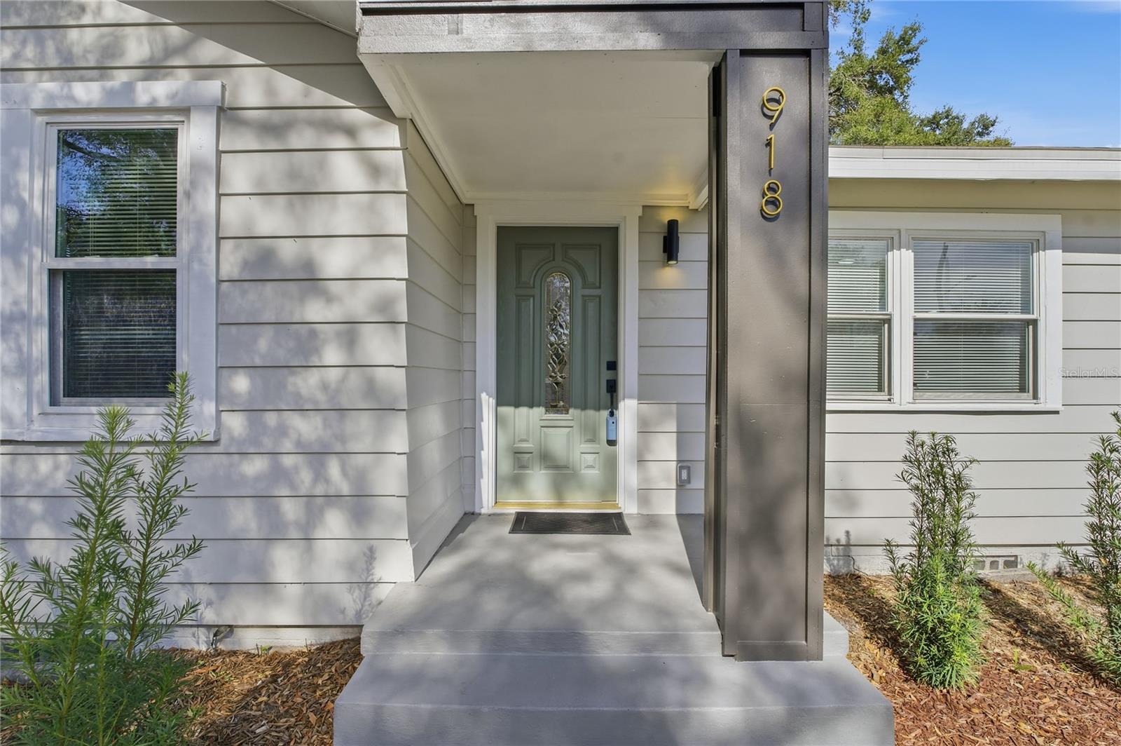 918 E LAMBRIGHT STREET