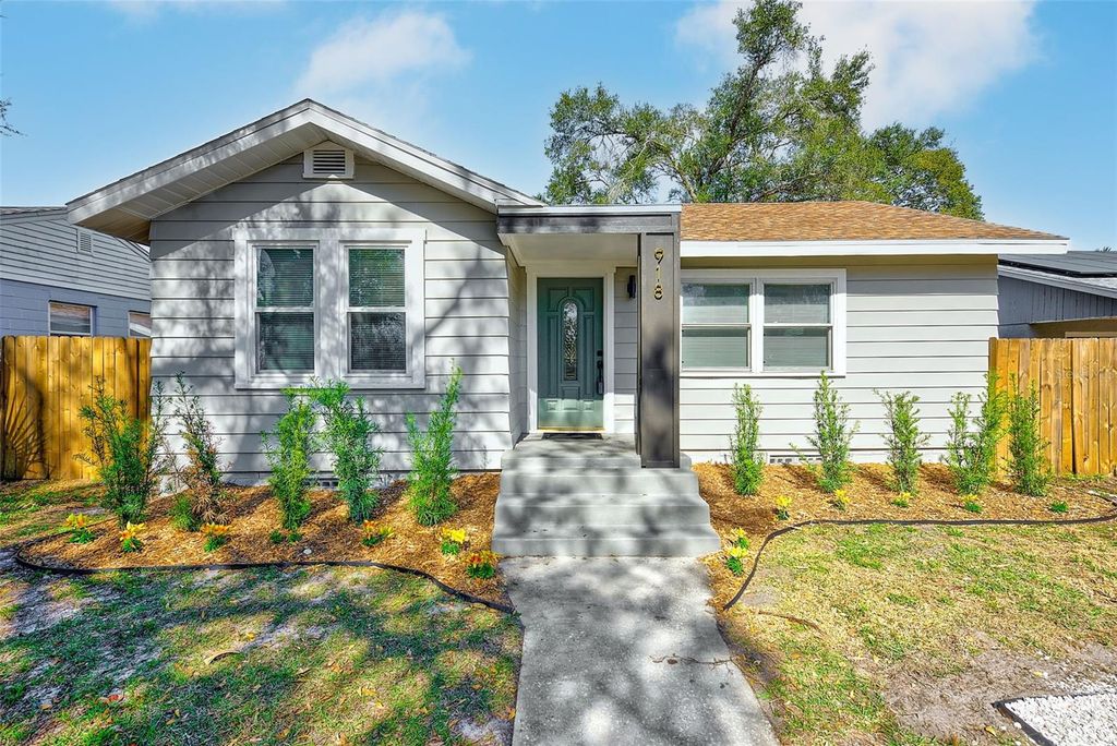Photo of 918 E Lambright Street, Tampa, FL 33604 (MLS # TB8470395)