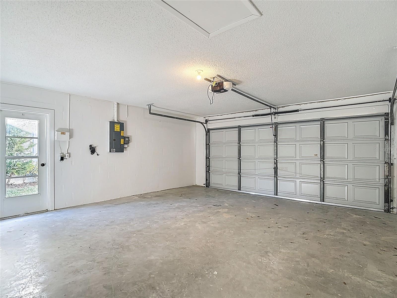 HERITAGE LAKE - Residential