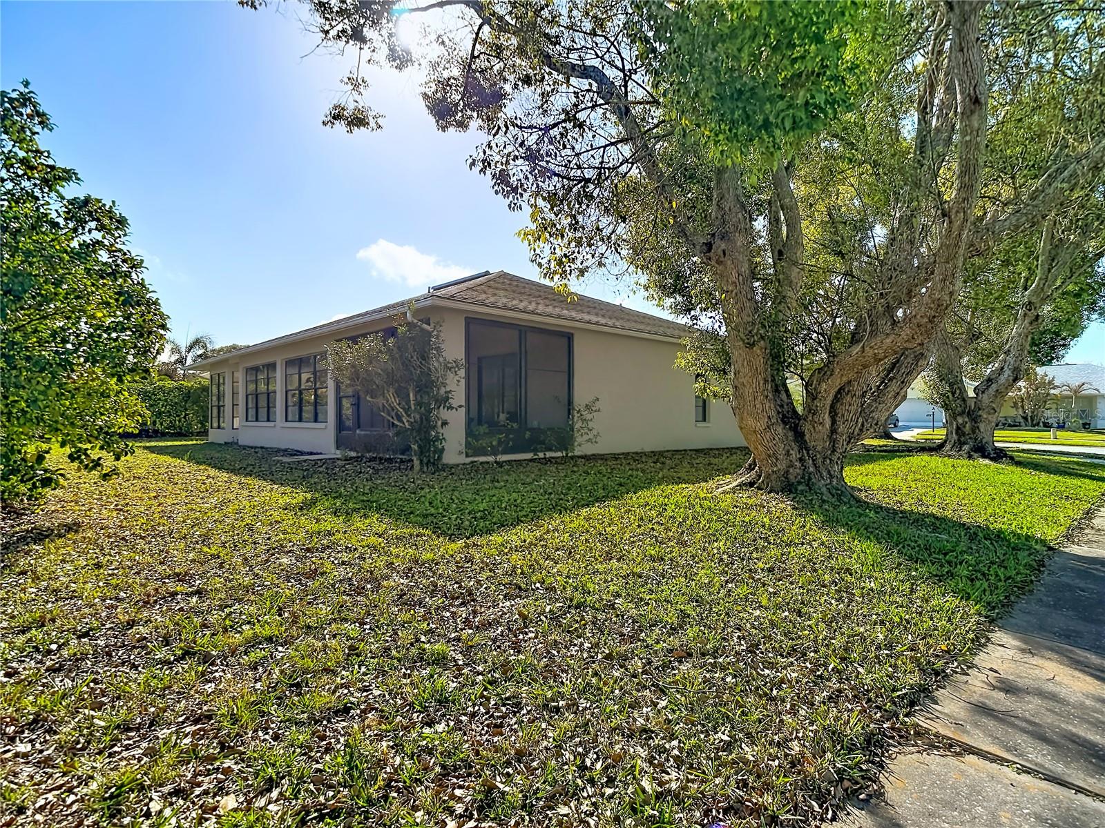 HERITAGE LAKE - Residential