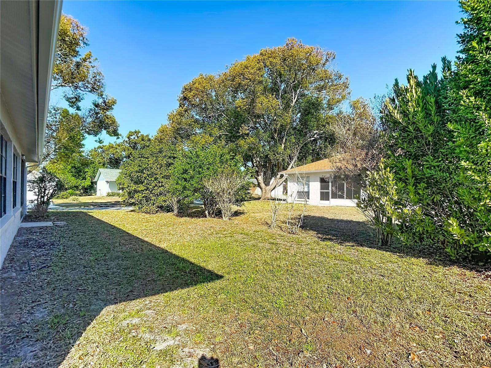 HERITAGE LAKE - Residential