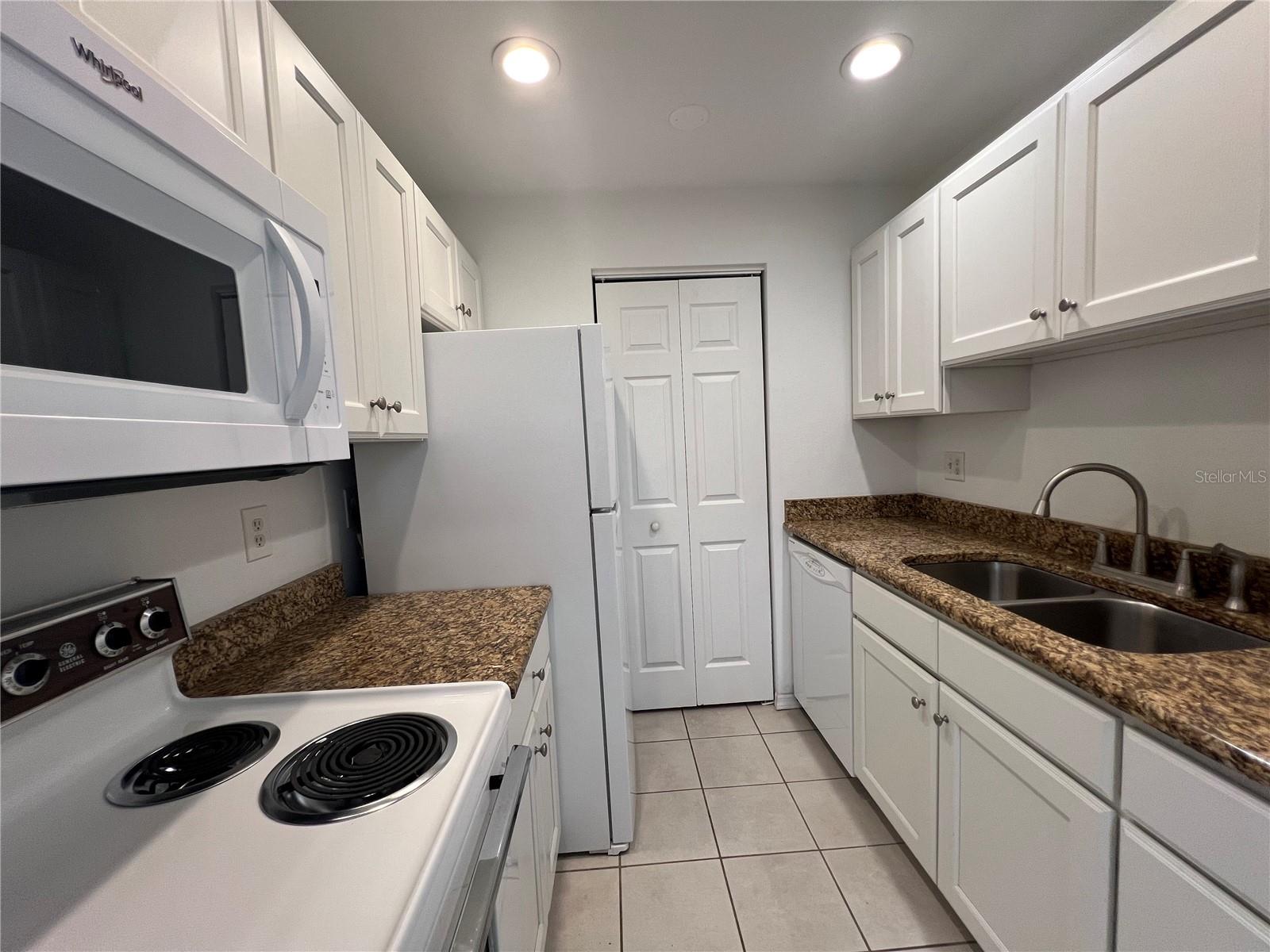 VILLAGE BROOKE SEC 1 - Residential Lease
