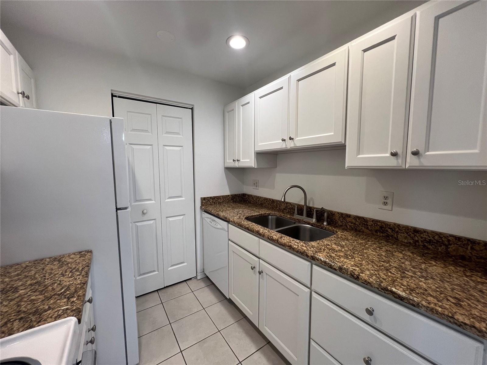 VILLAGE BROOKE SEC 1 - Residential Lease