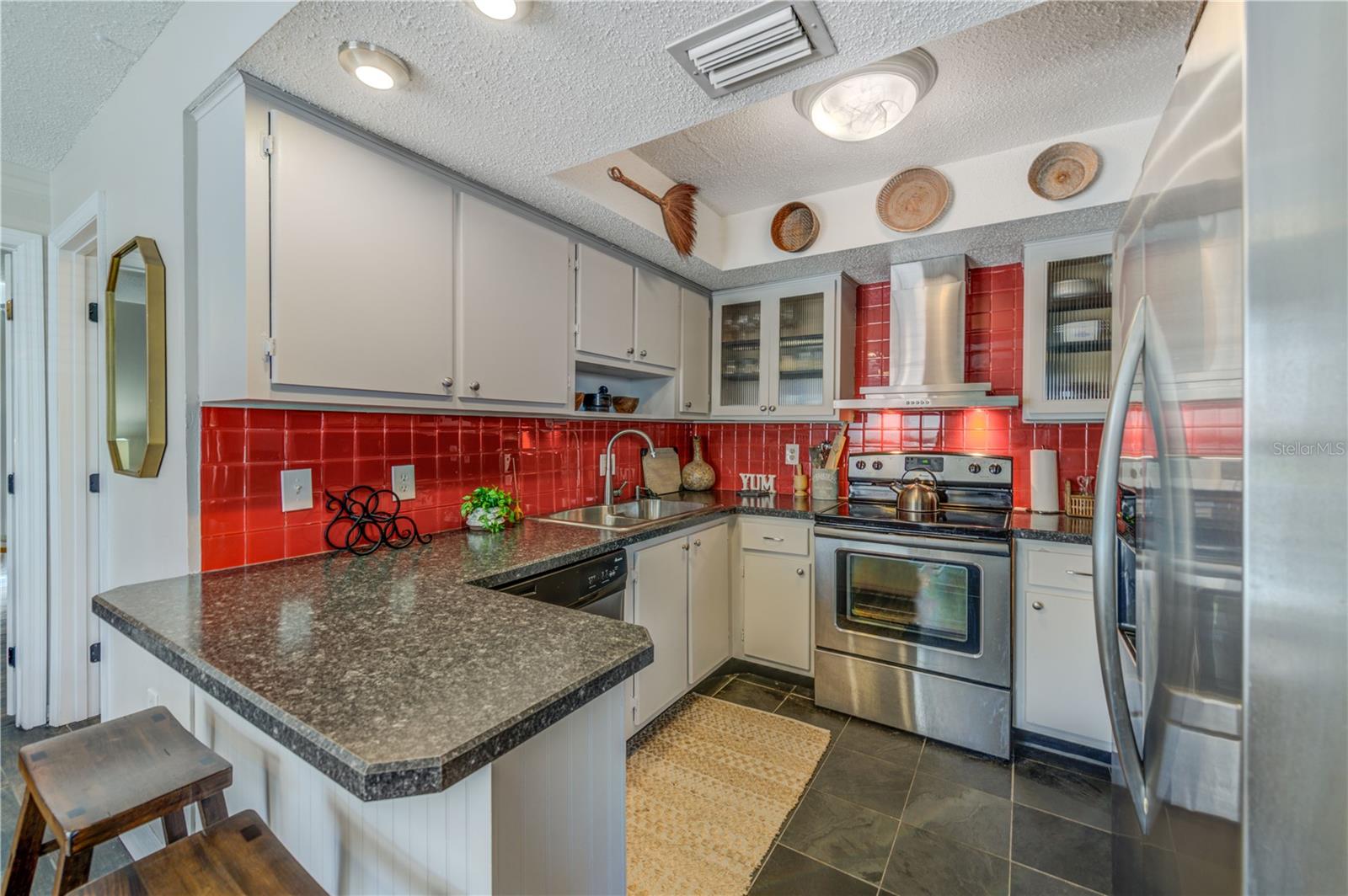 CASA PRIMA APTS CONDO - Residential Lease