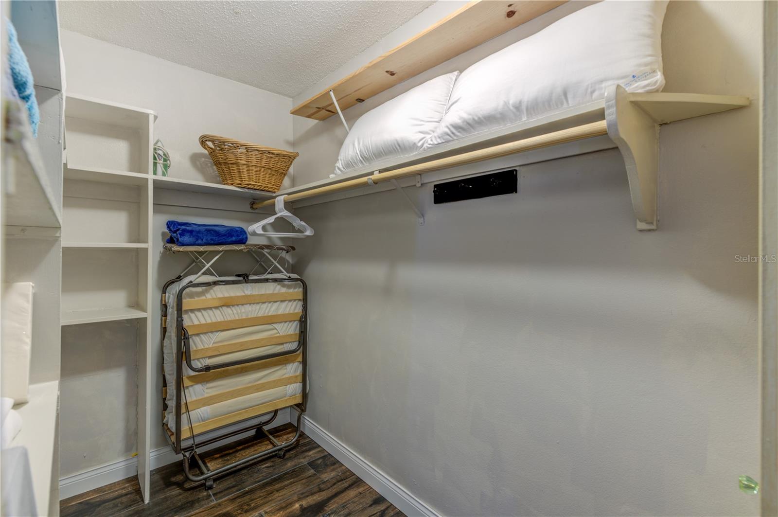 CASA PRIMA APTS CONDO - Residential Lease