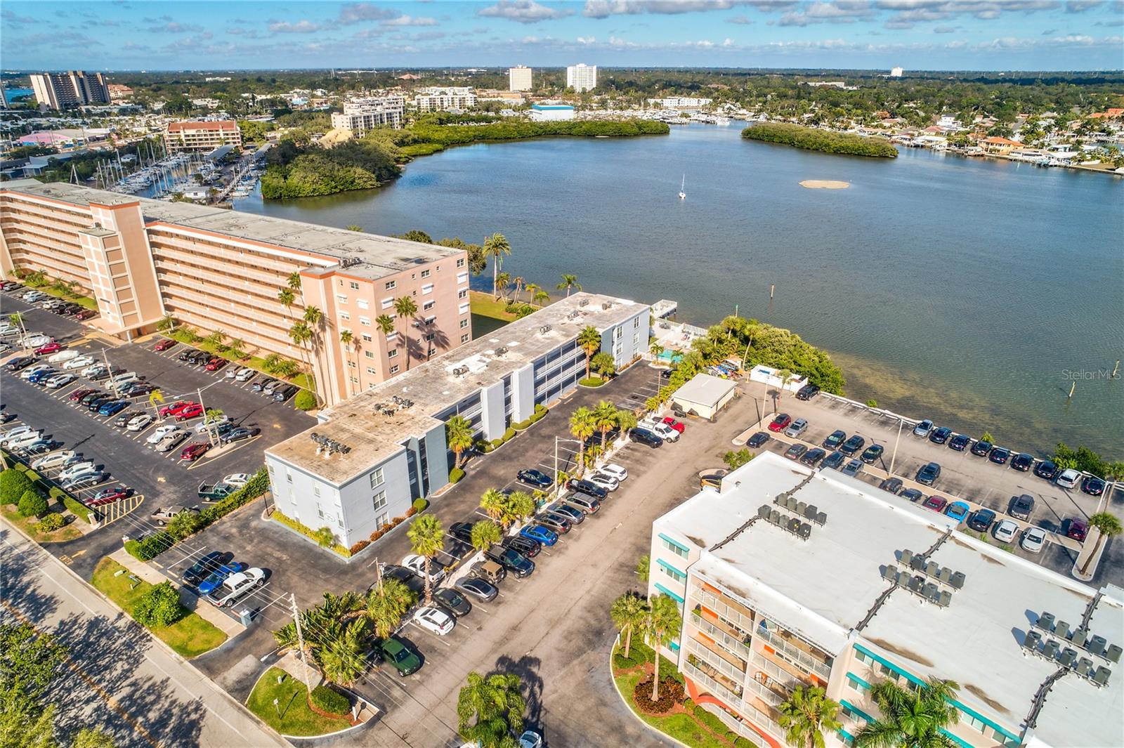 CASA PRIMA APTS CONDO - Residential Lease