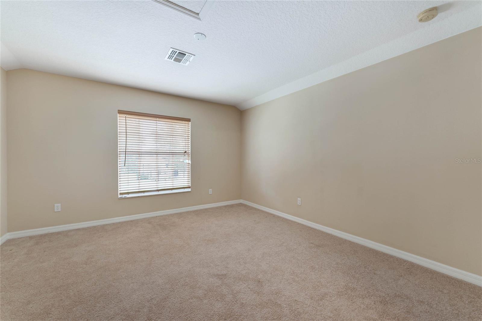 ENCLAVE/LK JEAN - Residential Lease