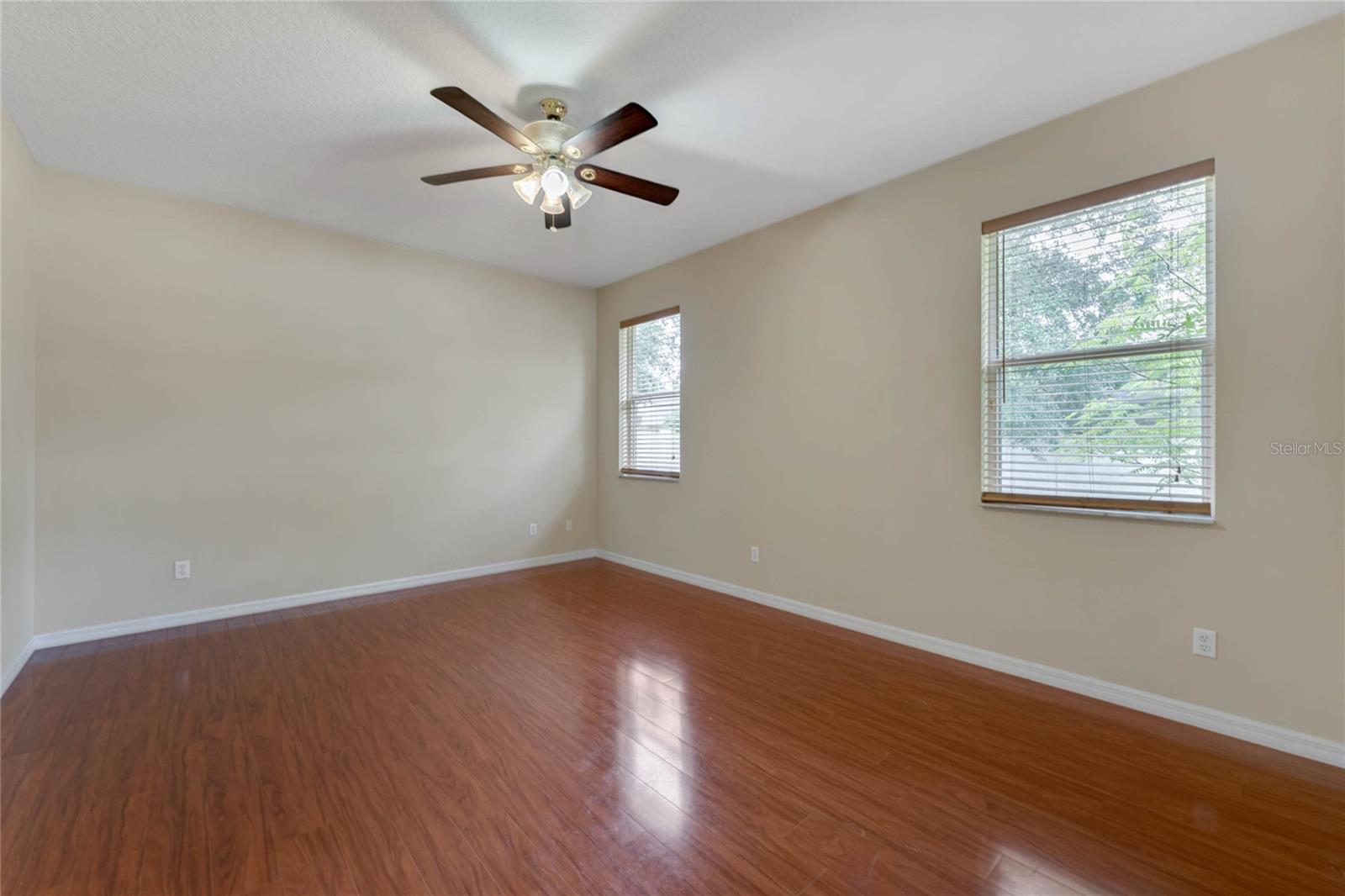 ENCLAVE/LK JEAN - Residential Lease