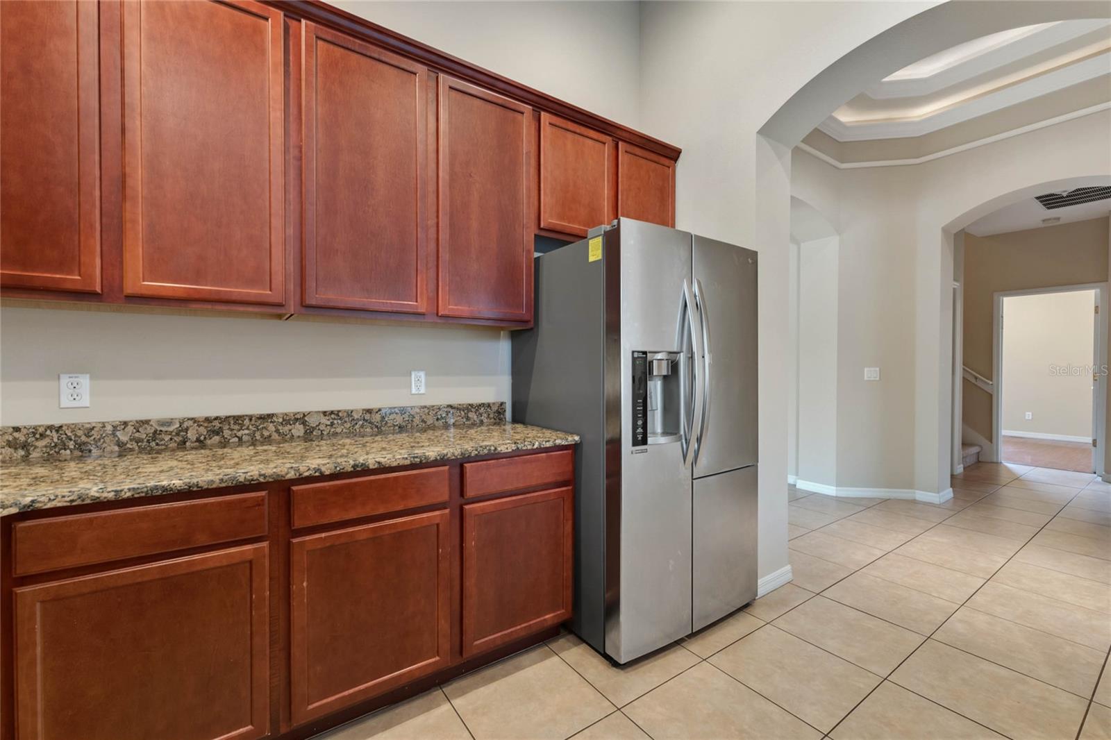ENCLAVE/LK JEAN - Residential Lease