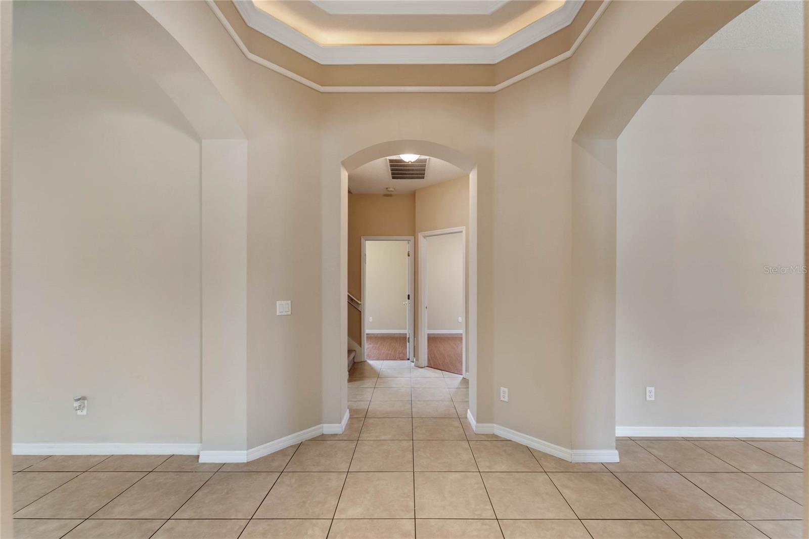 ENCLAVE/LK JEAN - Residential Lease
